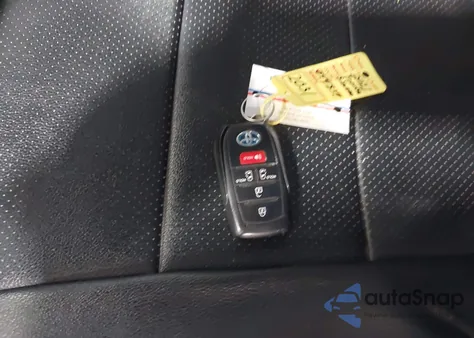 2021 Toyota Sienna Le from USA, damaged, VIN 5TDKRKEC2MS044839